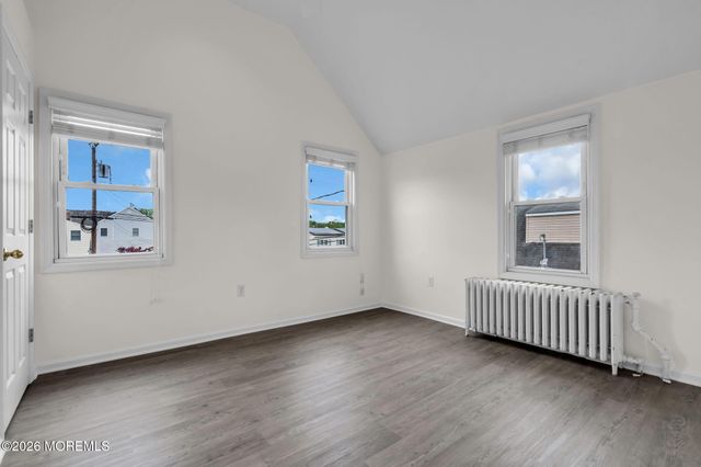 17 Brevent Avenue, Leonardo, NJ 07737