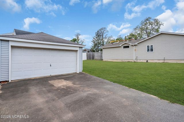 17 Brevent Avenue, Leonardo, NJ 07737