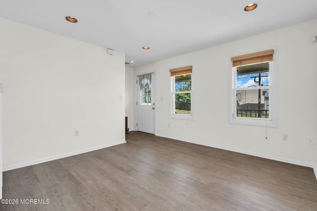 17 Brevent Avenue, Leonardo, NJ 07737