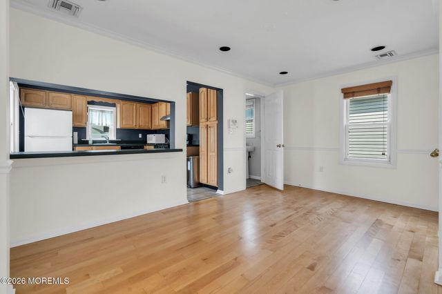 17 Brevent Avenue, Leonardo, NJ 07737