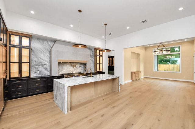 9349 Leto Road, Houston, TX 77080