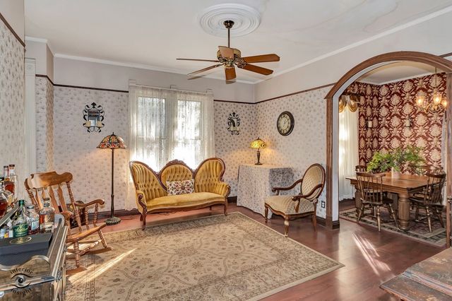 9402 Sproat Avenue, Oak Lawn, IL 60453