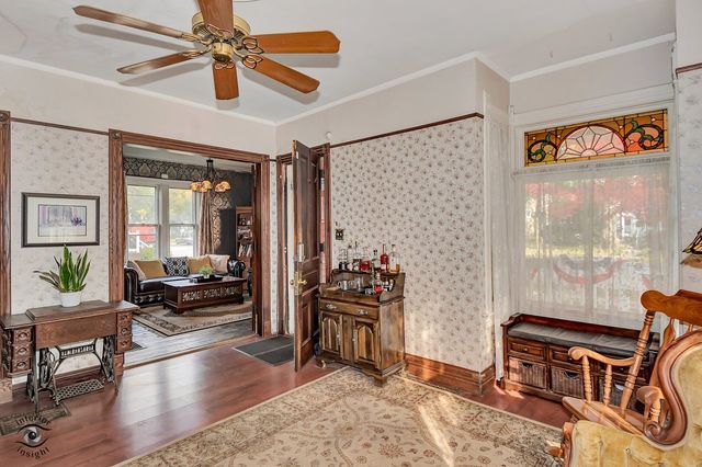 9402 Sproat Avenue, Oak Lawn, IL 60453