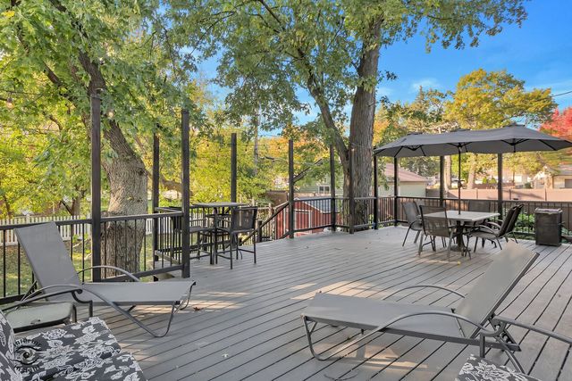 9402 Sproat Avenue, Oak Lawn, IL 60453