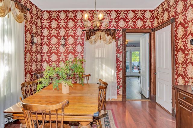 9402 Sproat Avenue, Oak Lawn, IL 60453