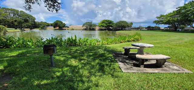 1523 Meadows Circle W, Boynton Beach, FL 33436