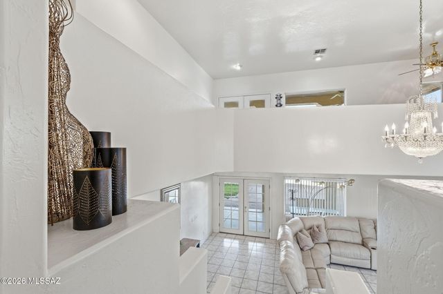1140 S Singing Bird Court, Tucson, AZ 85745