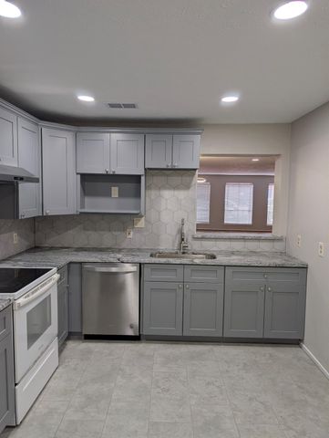 3258 Continental Drive, Missouri City, TX 77459