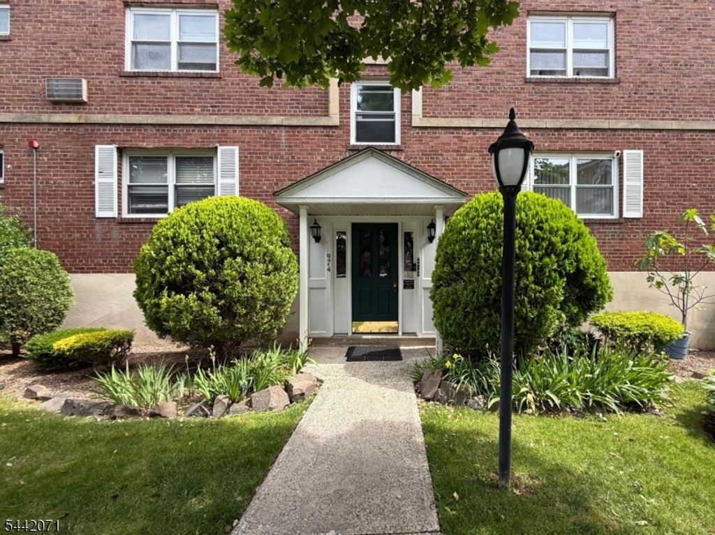 974 Main St, Hackensack City, NJ 07601