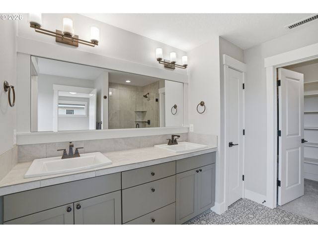 13534 Ne 110TH Way, Vancouver, WA 98682
