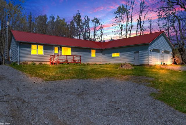 3123 Phelps Lake Road, Mayville, MI 48744