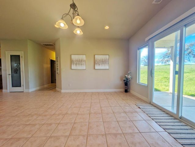 6710 Baldwin St, Valley Springs, CA 95252