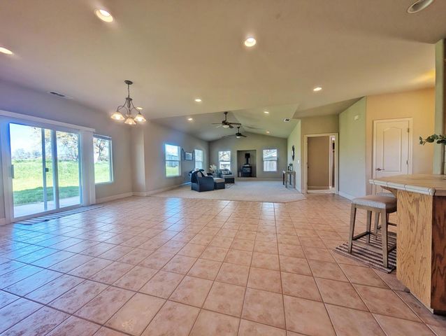 6710 Baldwin St, Valley Springs, CA 95252
