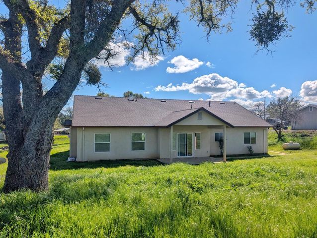 6710 Baldwin St, Valley Springs, CA 95252