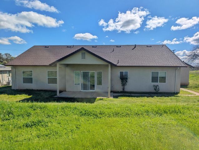 6710 Baldwin St, Valley Springs, CA 95252