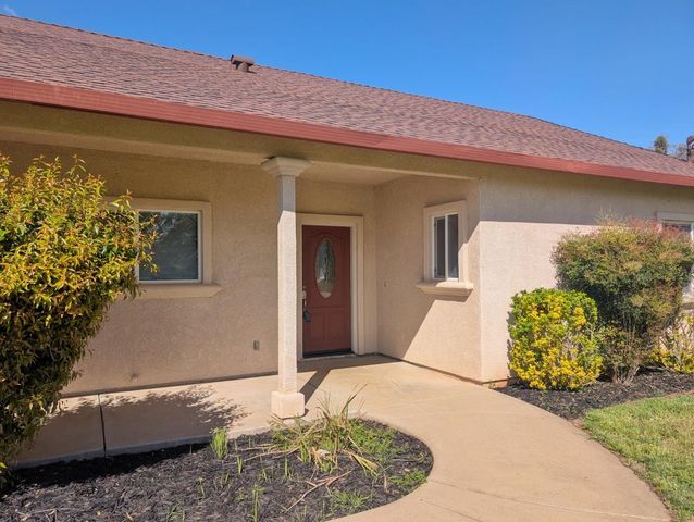 6710 Baldwin St, Valley Springs, CA 95252