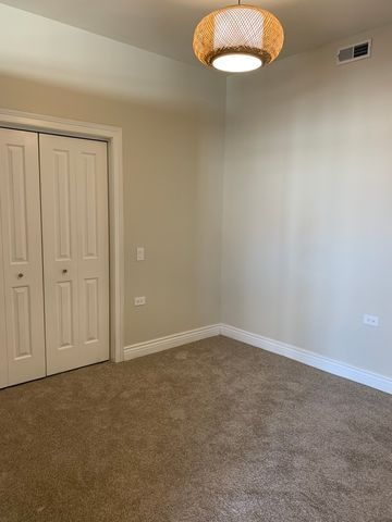 3300 W Irving Park Road M3, Chicago, IL 60618