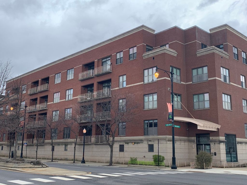3300 W Irving Park Road M3, Chicago, IL 60618