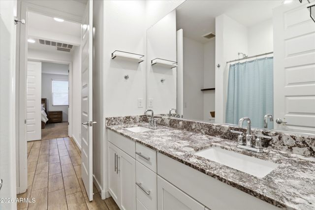 2544 W HIDALGO Avenue, Phoenix, AZ 85041