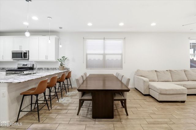 2544 W HIDALGO Avenue, Phoenix, AZ 85041