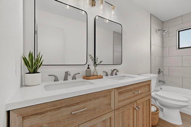 1195 Bali Road SE, Rio Rancho, NM 87124