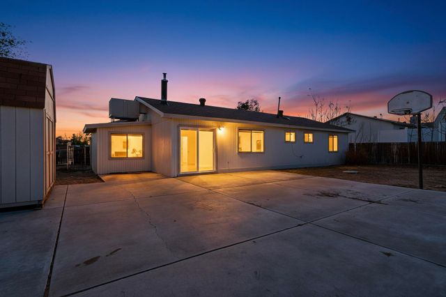 1195 Bali Road SE, Rio Rancho, NM 87124