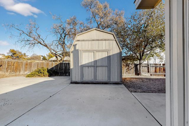 1195 Bali Road SE, Rio Rancho, NM 87124