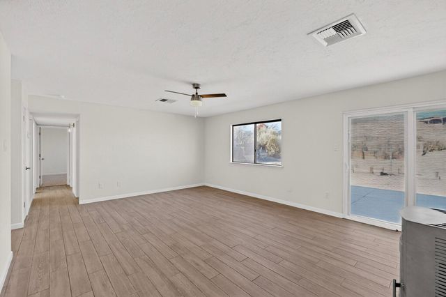 1195 Bali Road SE, Rio Rancho, NM 87124