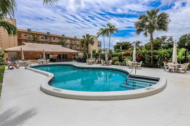 2145 Pierce Street 421, Hollywood, FL 33020