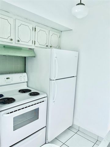 2145 Pierce Street 421, Hollywood, FL 33020