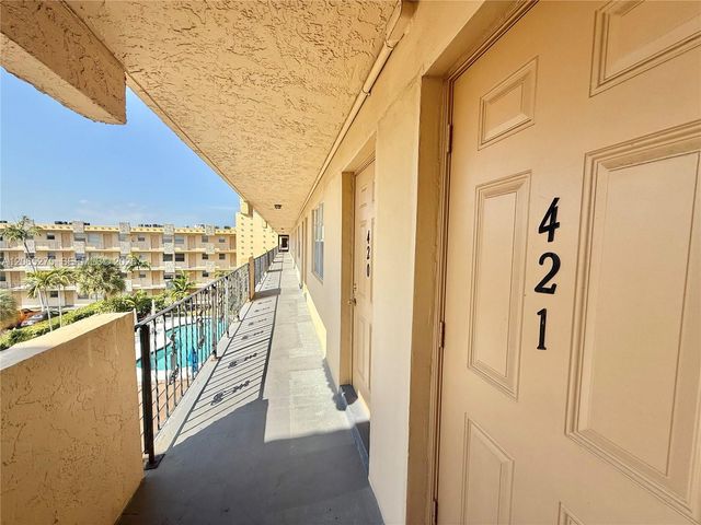 2145 Pierce Street 421, Hollywood, FL 33020