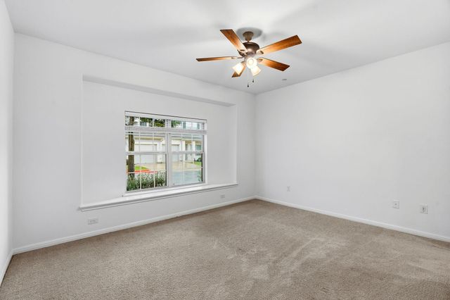 11807 Frenchie LN 1404, Austin, TX 78748