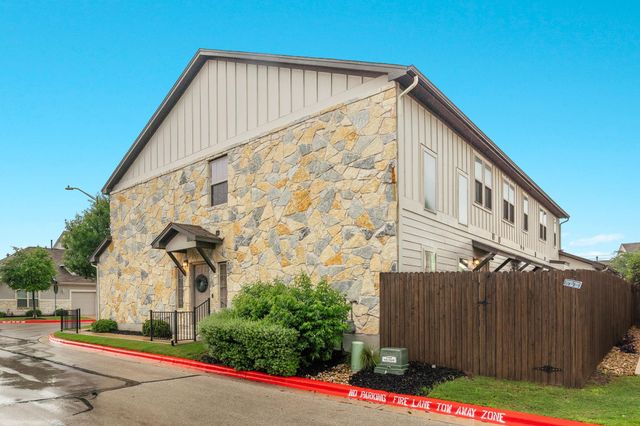 11807 Frenchie LN 1404, Austin, TX 78748