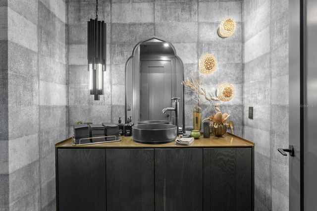 2619 BAYSHORE BOULEVARD 200, Tampa, FL 33629