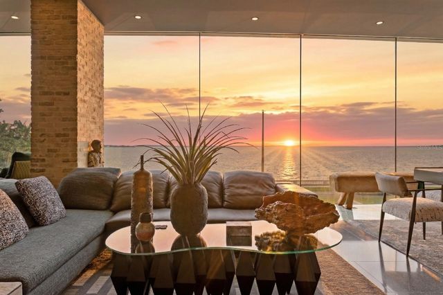 2619 BAYSHORE BOULEVARD 200, Tampa, FL 33629