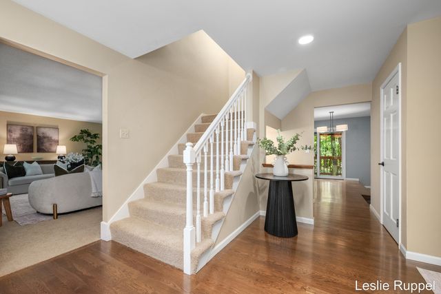 1700 Mont Rue Drive Se, Cascade Twp, MI 49546