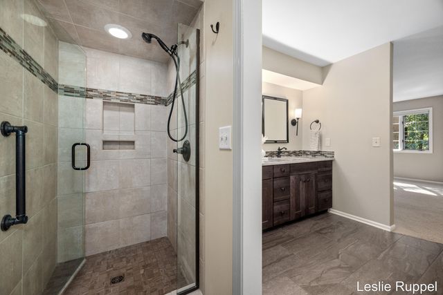 1700 Mont Rue Drive Se, Cascade Twp, MI 49546