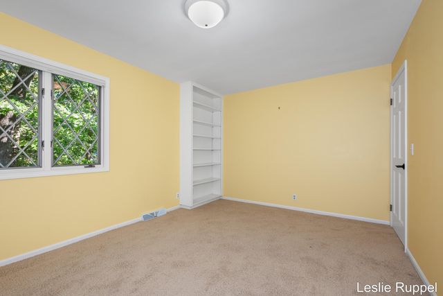 1700 Mont Rue Drive Se, Cascade Twp, MI 49546