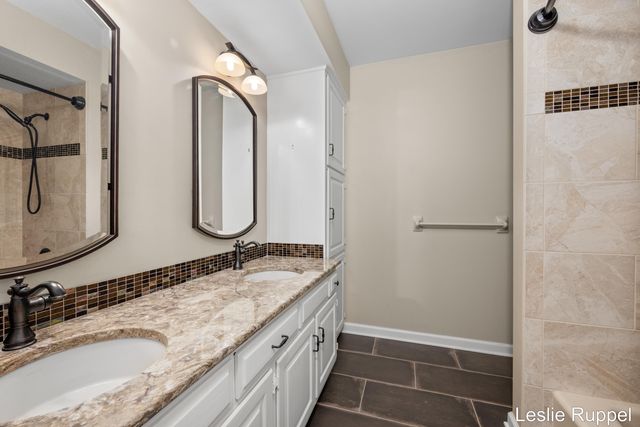 1700 Mont Rue Drive Se, Cascade Twp, MI 49546
