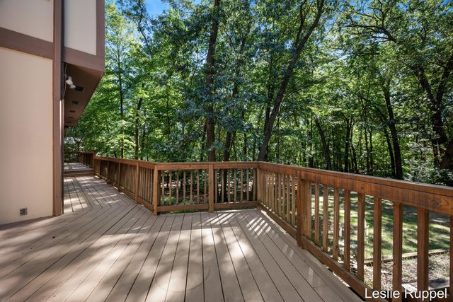 1700 Mont Rue Drive Se, Cascade Twp, MI 49546