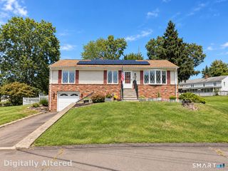 11 Sarah Court, West Haven, CT 06516