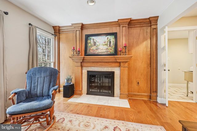 11713 AYRESHIRE RD, Oakton, VA 22124