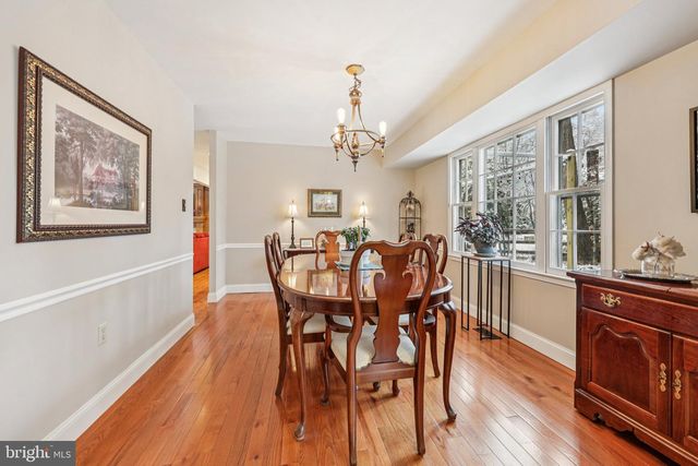 11713 AYRESHIRE RD, Oakton, VA 22124