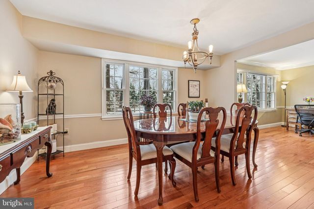 11713 AYRESHIRE RD, Oakton, VA 22124