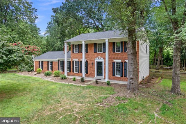 11713 AYRESHIRE RD, Oakton, VA 22124