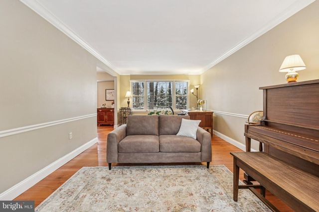 11713 AYRESHIRE RD, Oakton, VA 22124