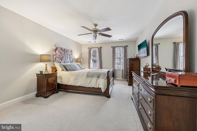 11713 AYRESHIRE RD, Oakton, VA 22124