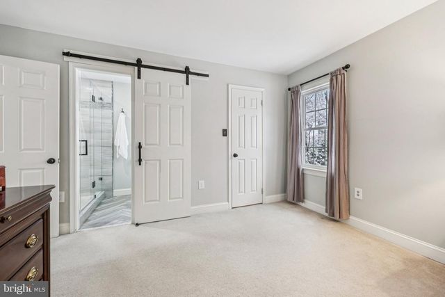 11713 AYRESHIRE RD, Oakton, VA 22124