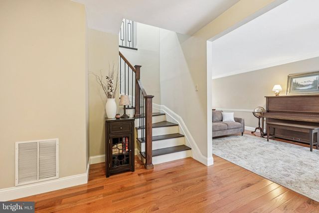 11713 AYRESHIRE RD, Oakton, VA 22124