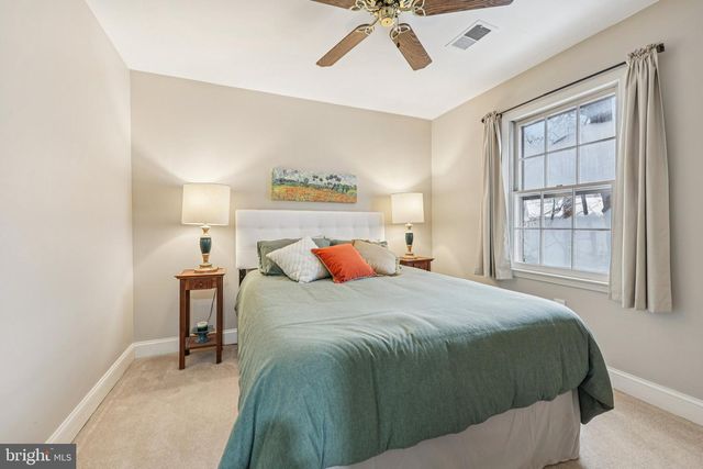 11713 AYRESHIRE RD, Oakton, VA 22124